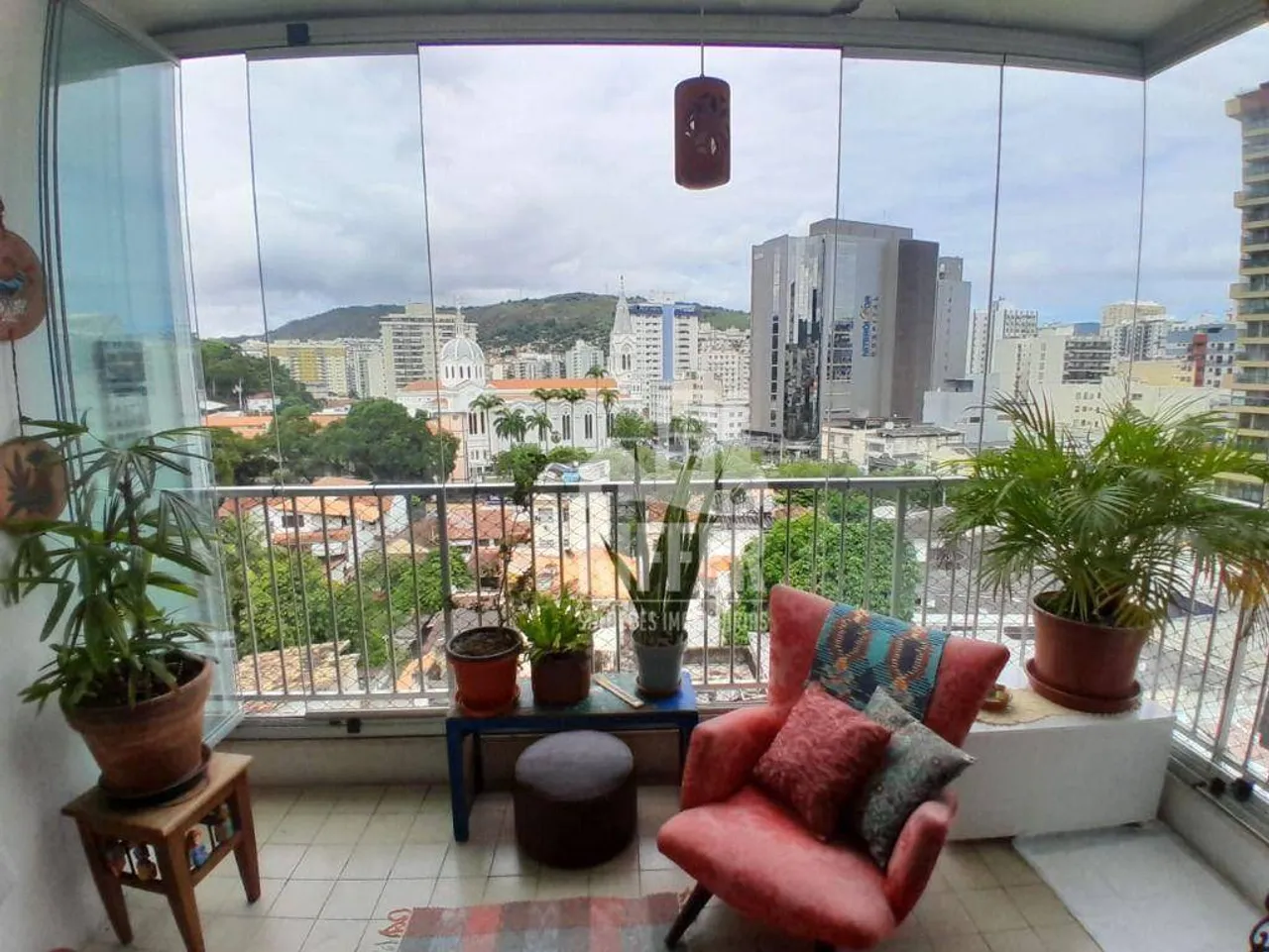 Apartamento com 2 quartos, varanda, 1 vaga, sol da manhã, 80 m² por R$ 440.000,00 - Santa