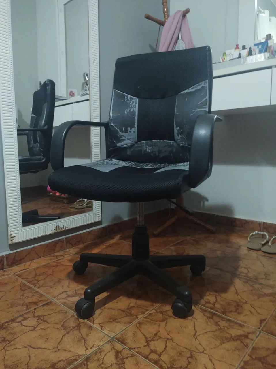 Cadeira de escritório com rodinhas