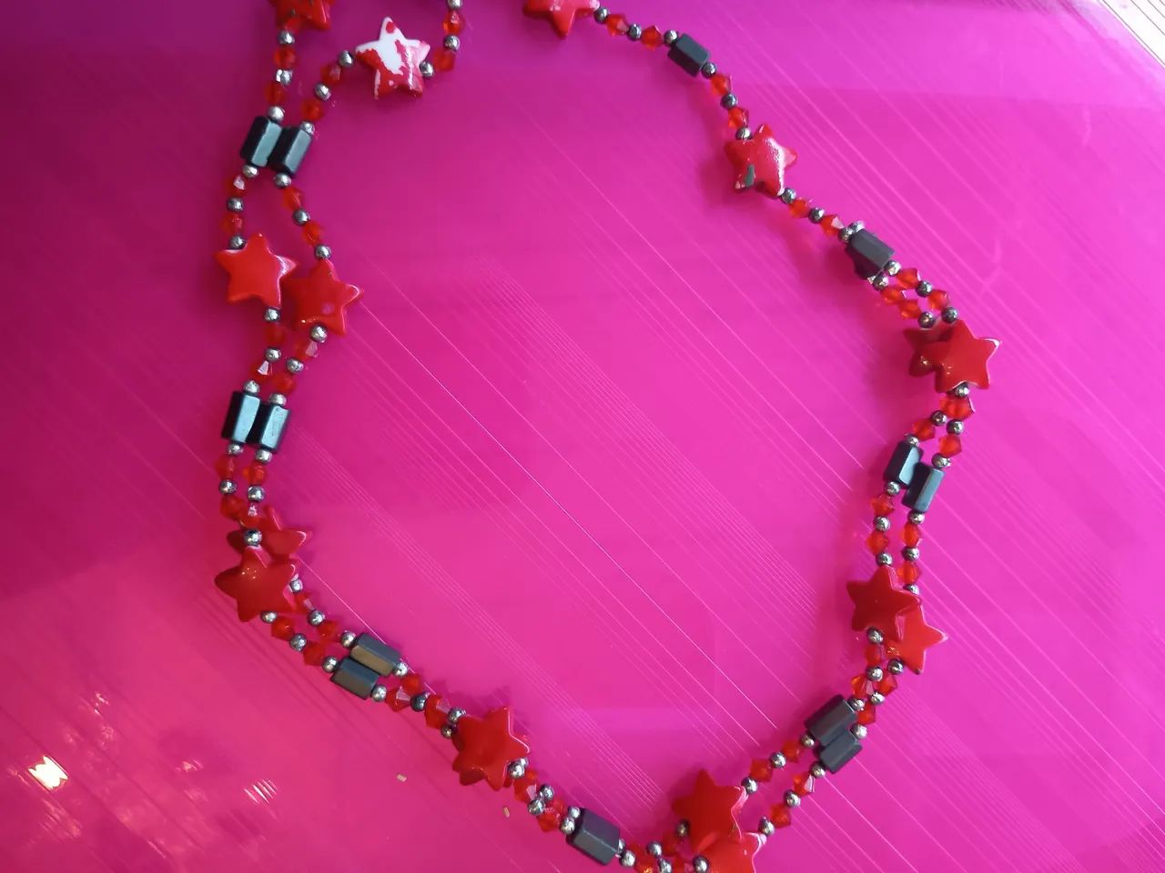 Colar de Estrelas Vermelhas e também pulseira - Foto 2