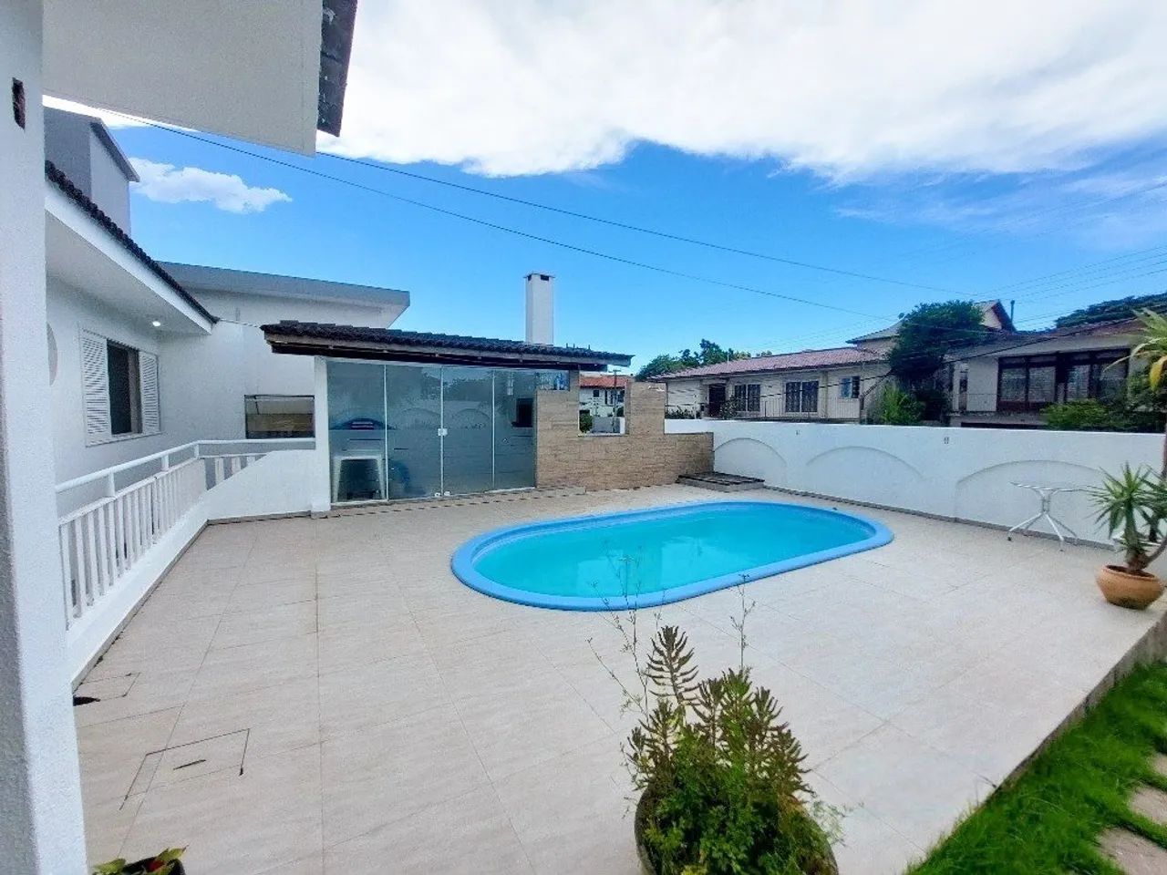 Casa de 4 dormitórios em Coqueiros - Foto 4