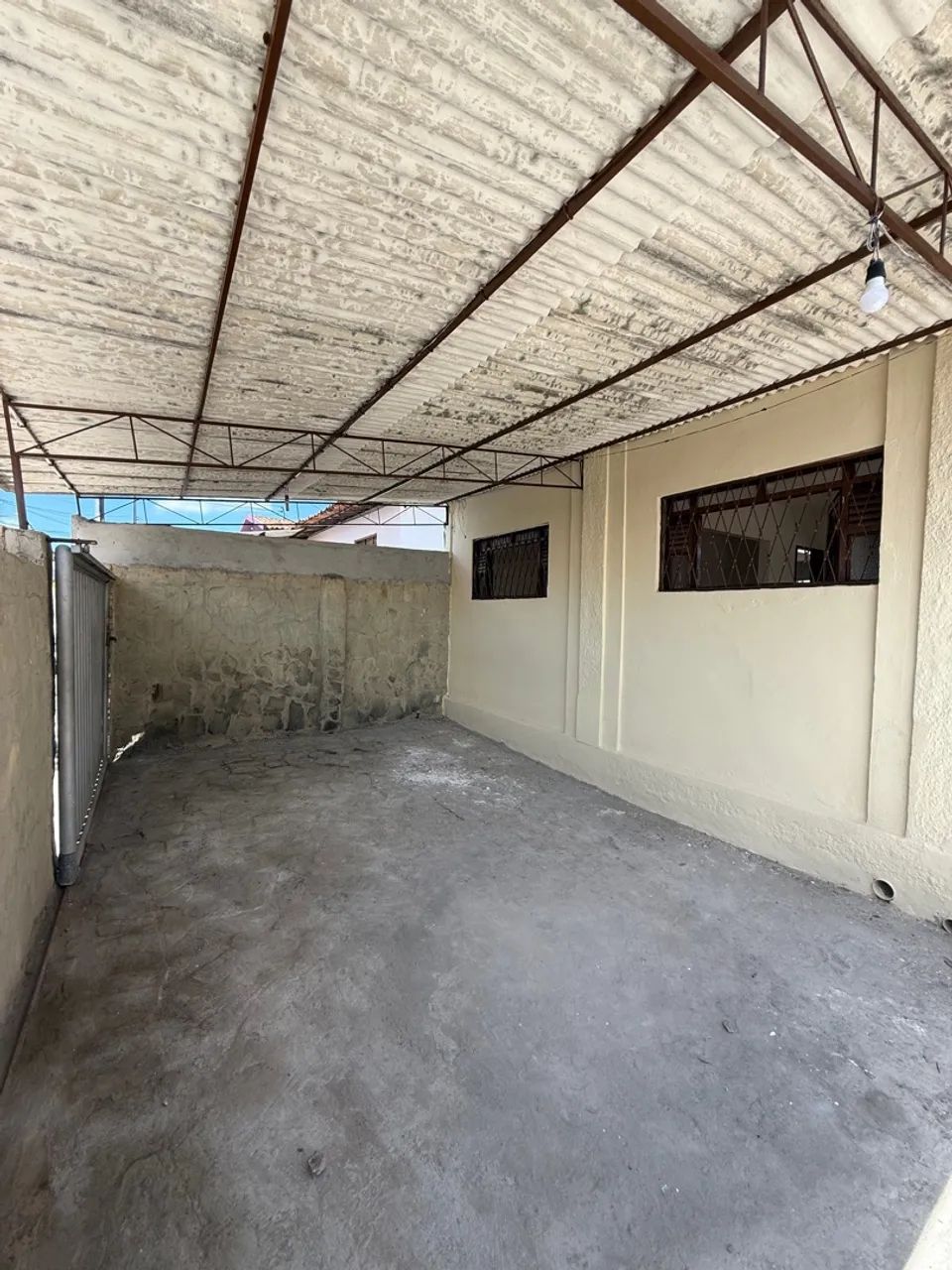 Alugo casa em Mangabeira por dentro, rua da farmácia pague menos  - Foto 2