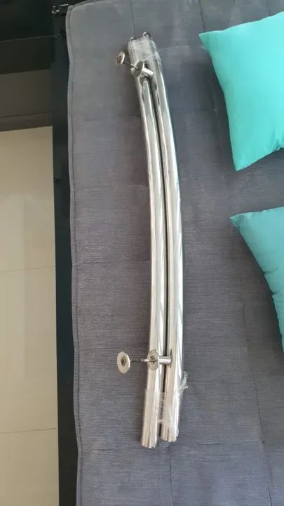Puxador de porta de entrada em inox 1m - Foto 2