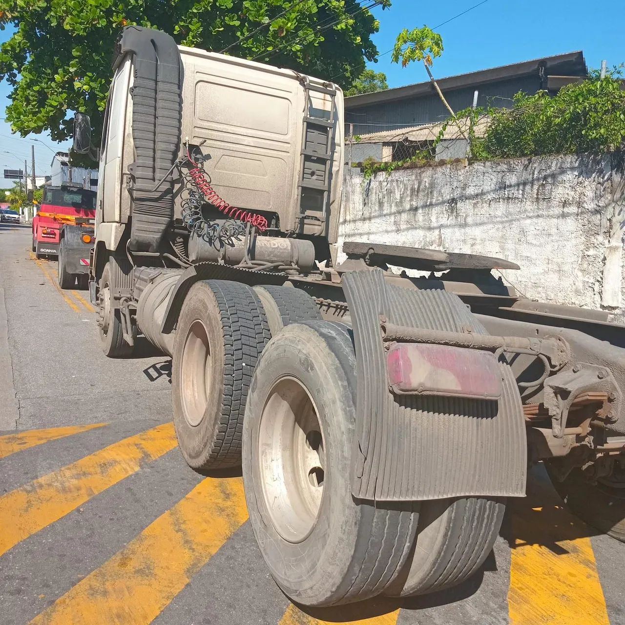 Volvo NH 2003. Trucado transfere.  80.000 20x,3950.00. - Foto 3
