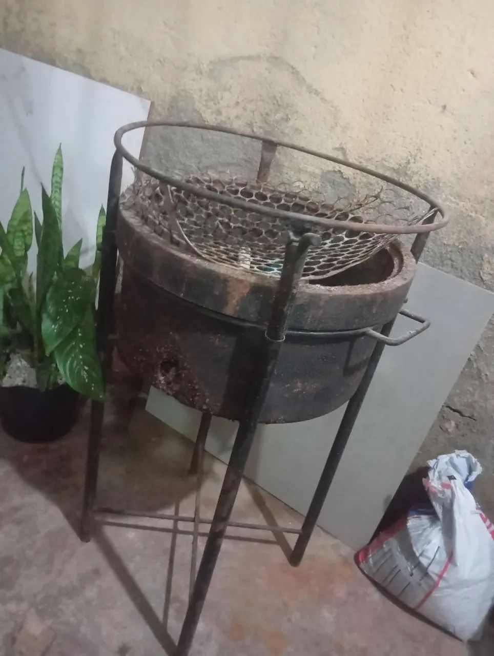 Top barbecue grill.
