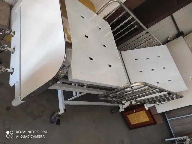 Cama Hospitalar 3 Manivelas com Elevação de leito    " ÚLTIMA UNIDADE"  R$ 1.990,00 Pix - Foto 4