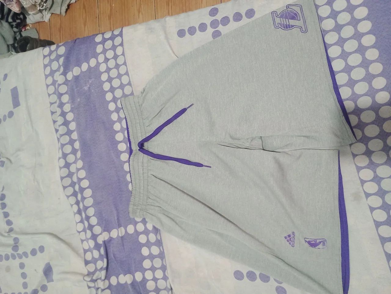 Short Lakers Adidas e Chicago Bulls  - Foto 4