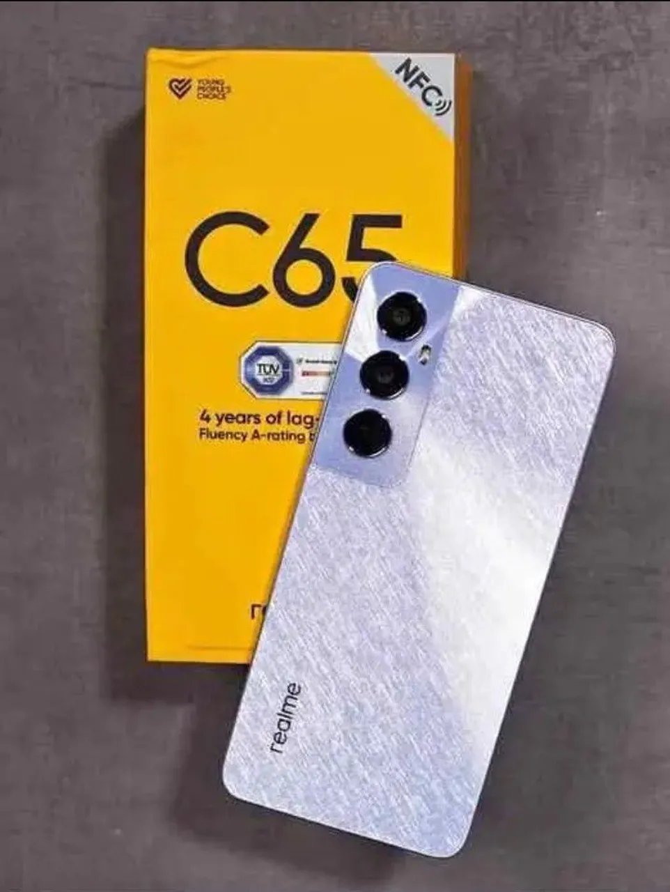 Vendo celular realme c65 motivo da venda tou precisando pagar meu aluguel