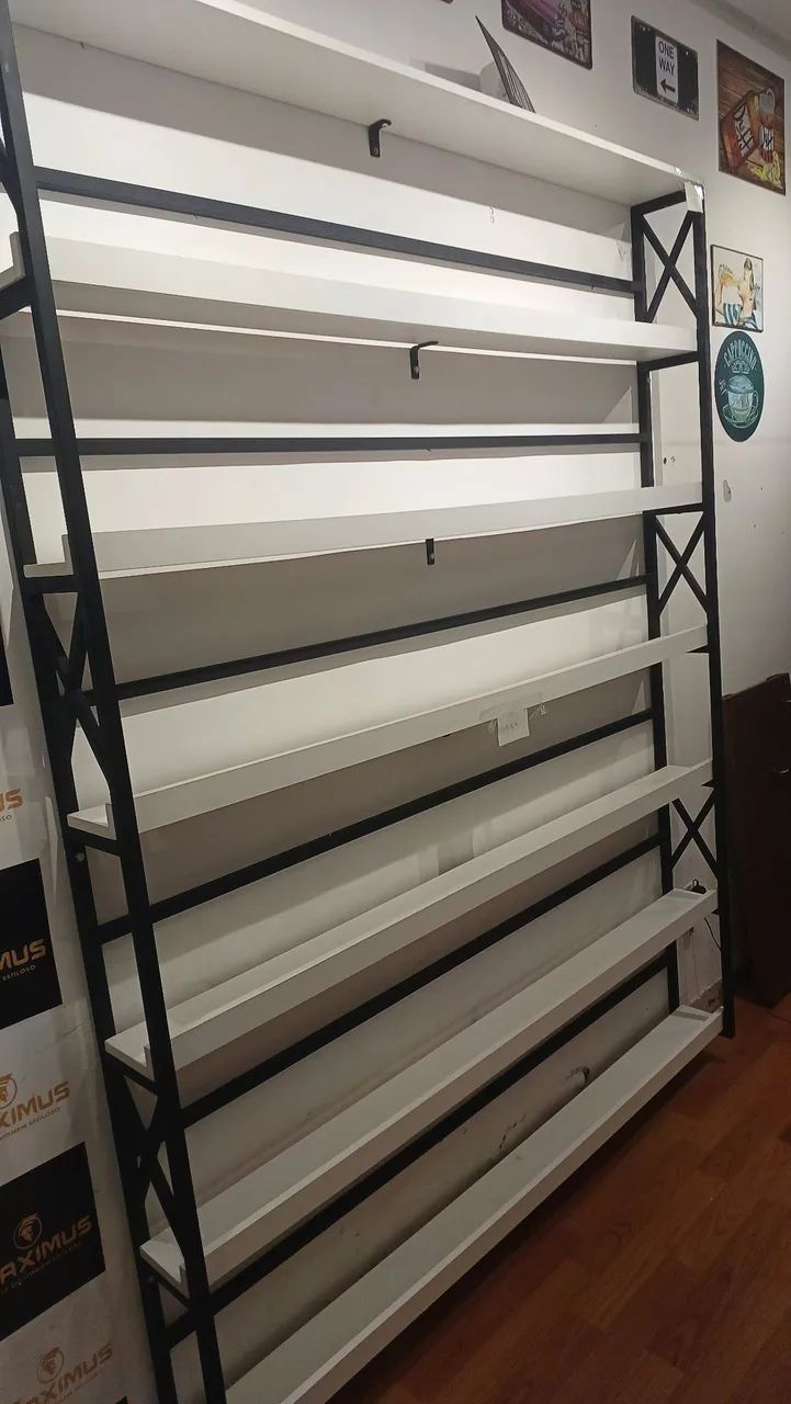 Prateleiras de metalon64520800547202120