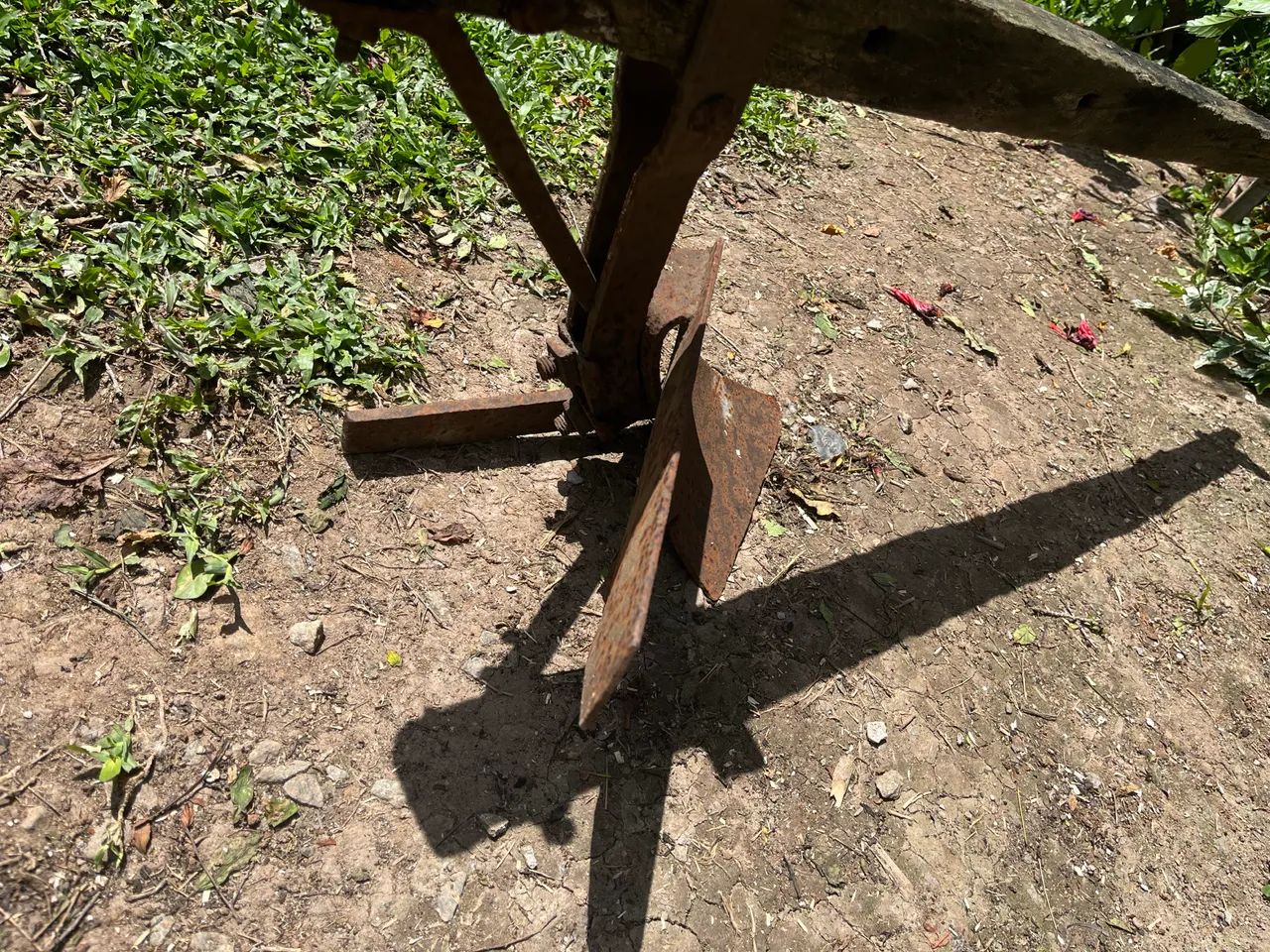 arado de aiveca antigo,