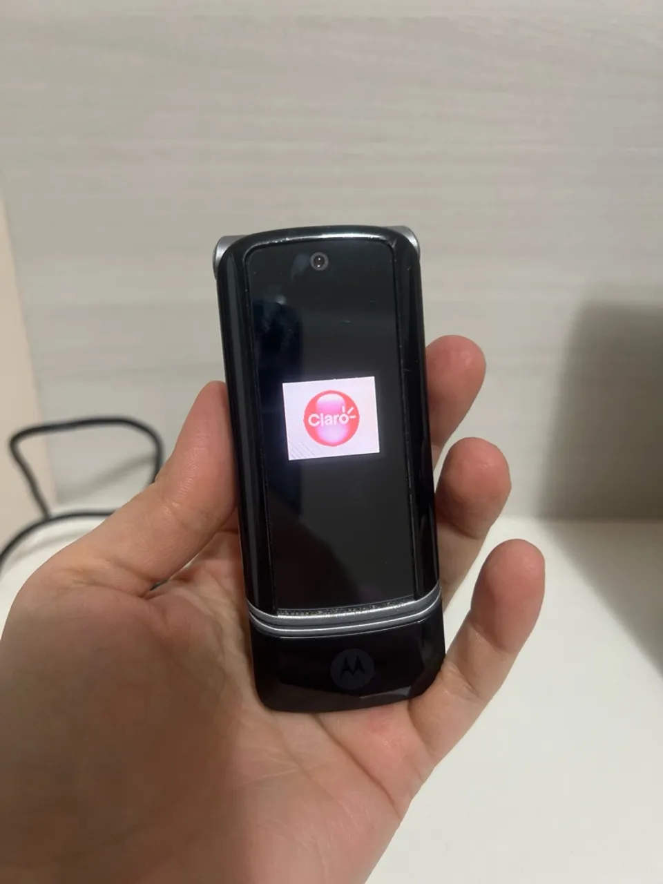 Celular motorola K1 *precisa trocar bateria