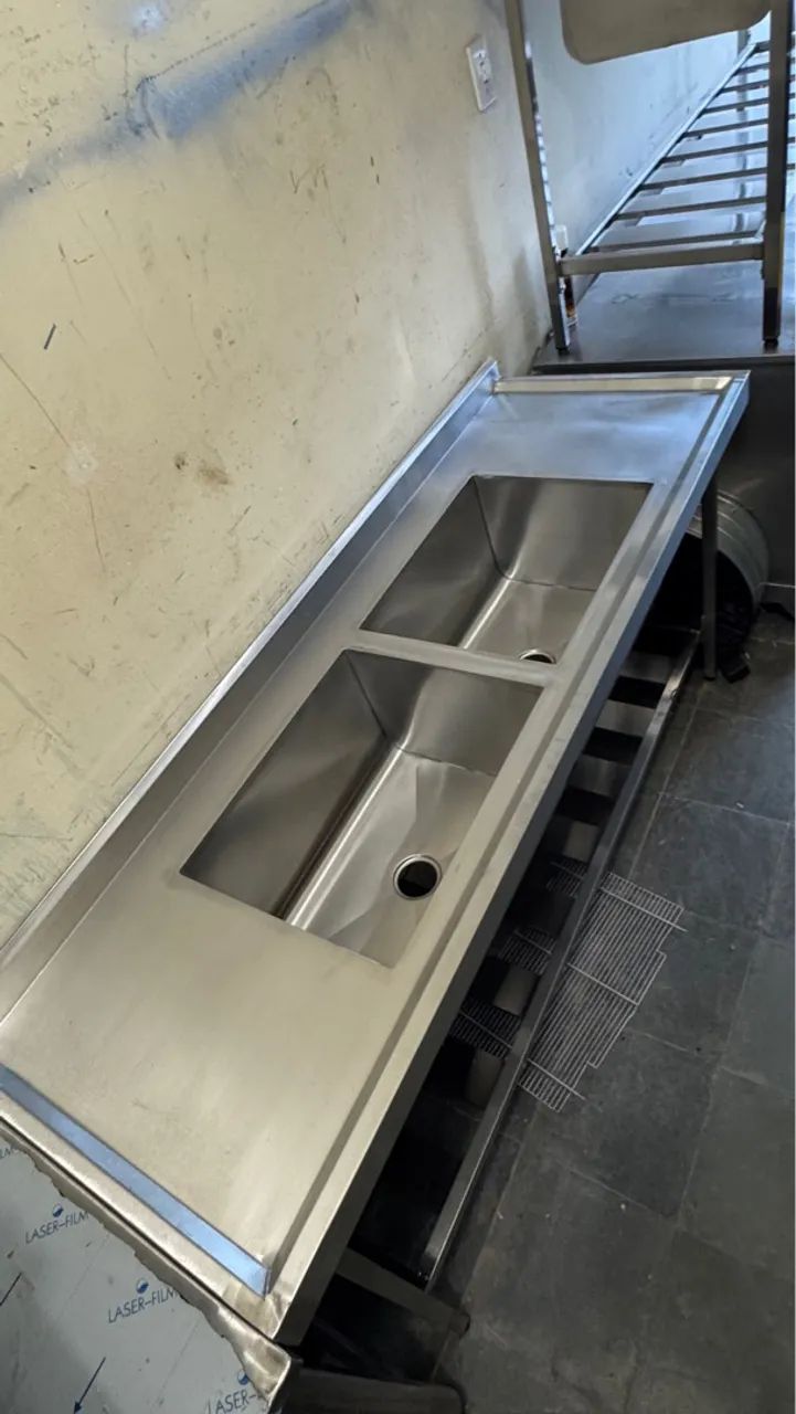 Bancada de Aço Inox com 2 Cubas 1,80 x 0,60 - Foto 5