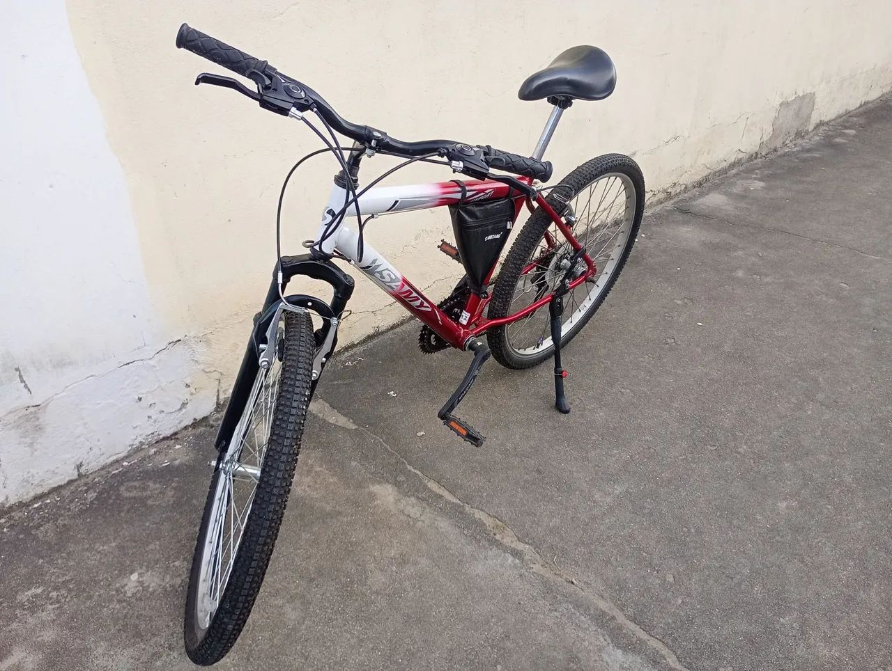 Vêndo essa bicleta aro 26 nova com nota fisca localização l