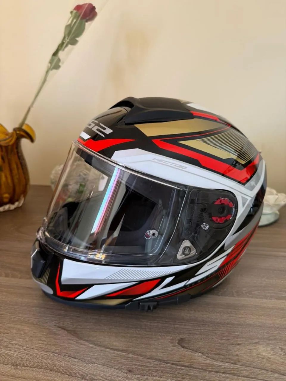 OPORTUNIDADE!!!! Capacete LS 2 Vector Tri-Composto Pouquíssimo Uso Tamanho 56  - Foto 3