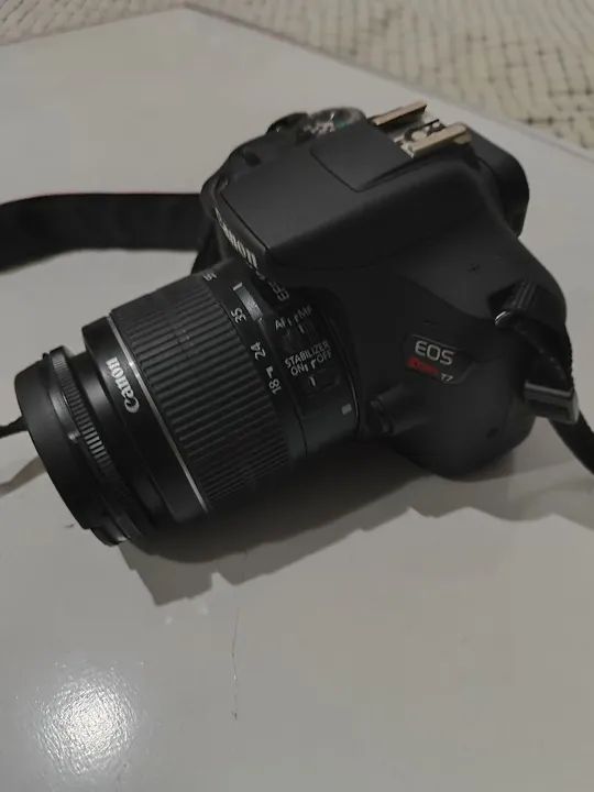 Câmera Canon EOS Rebel T7