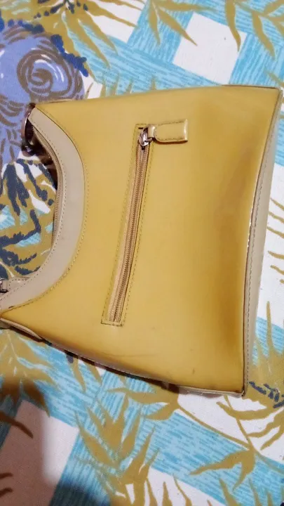 Bolsa verniz pequena