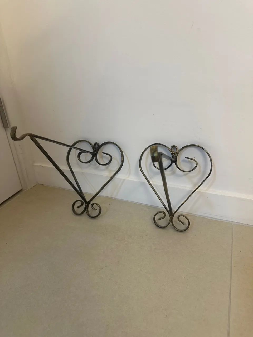 Suporte de parede em ferro para vasos de planta