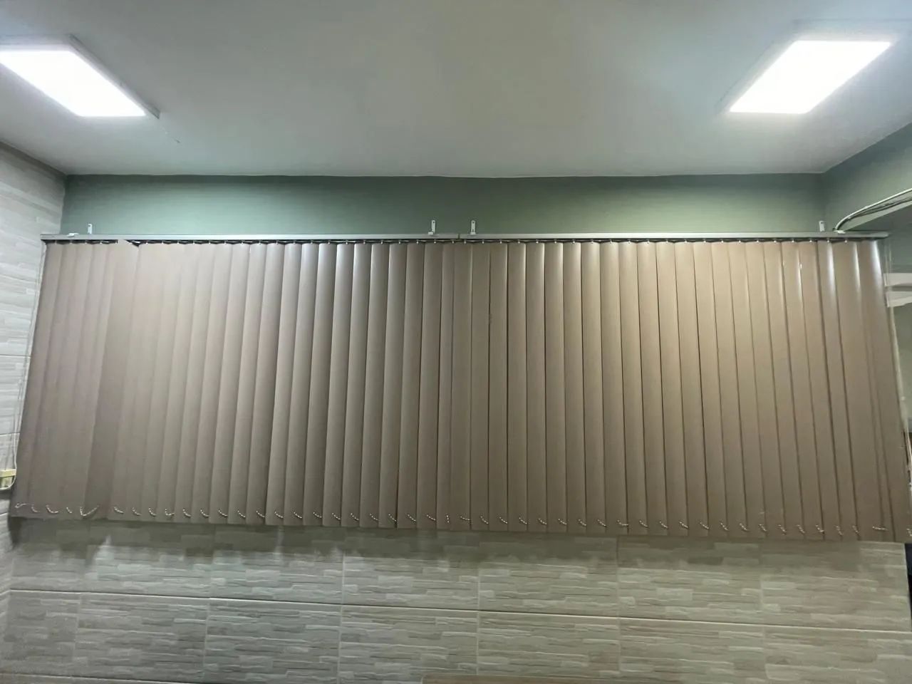Persiana em PVC vertical. 1.20 X 3.60