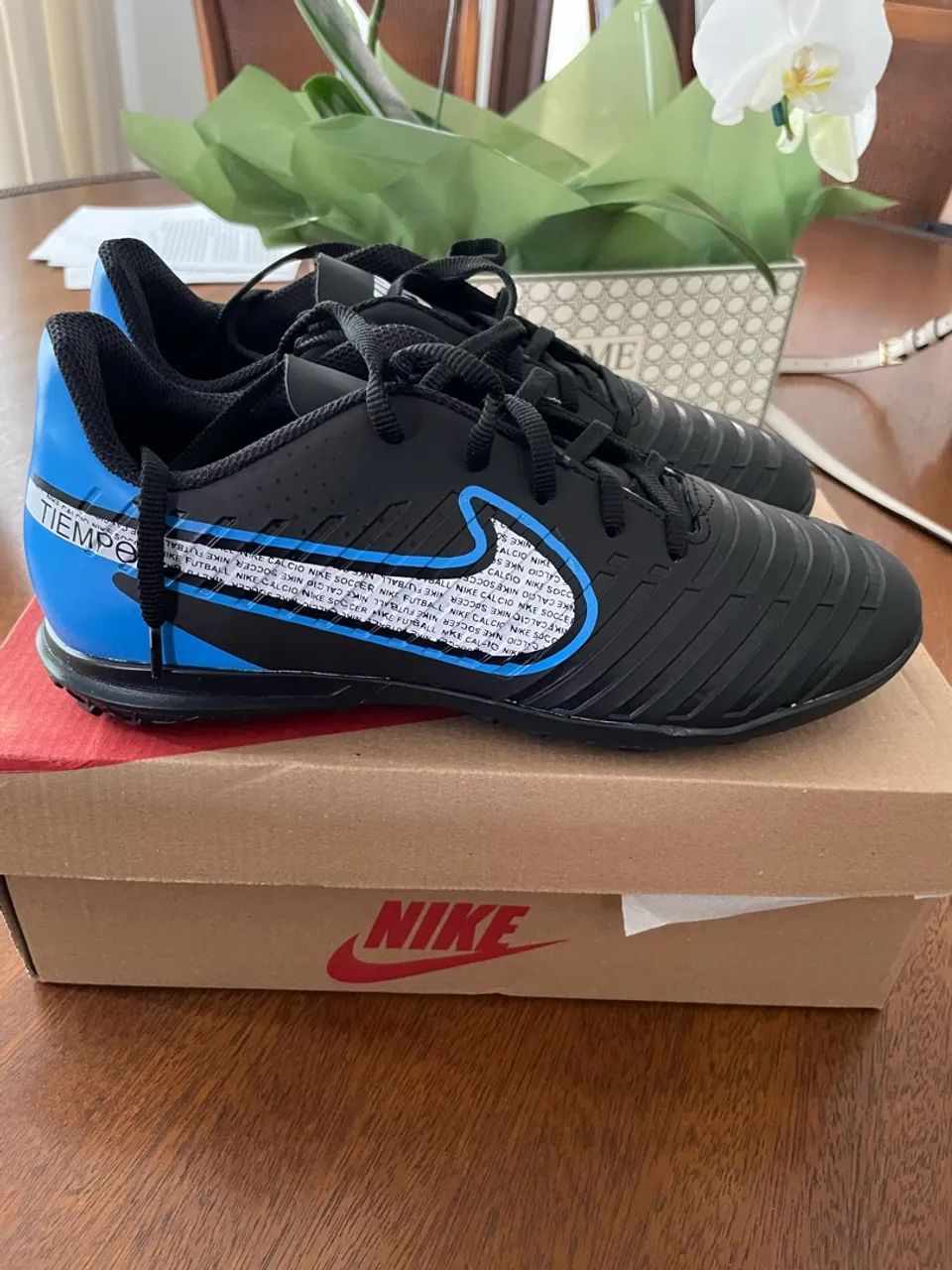 Chuteiras Nike Tempo 