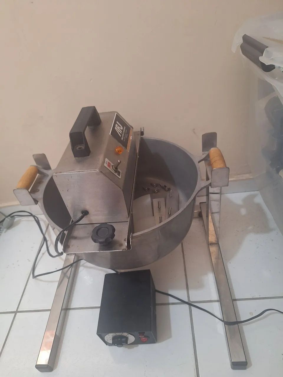 Panela elétrica para doces e massas - Foto 4
