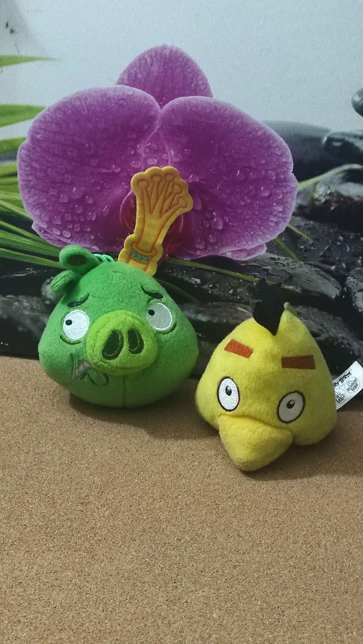 Bonecos de Pelúcia Angry Birds - Pig e Bird