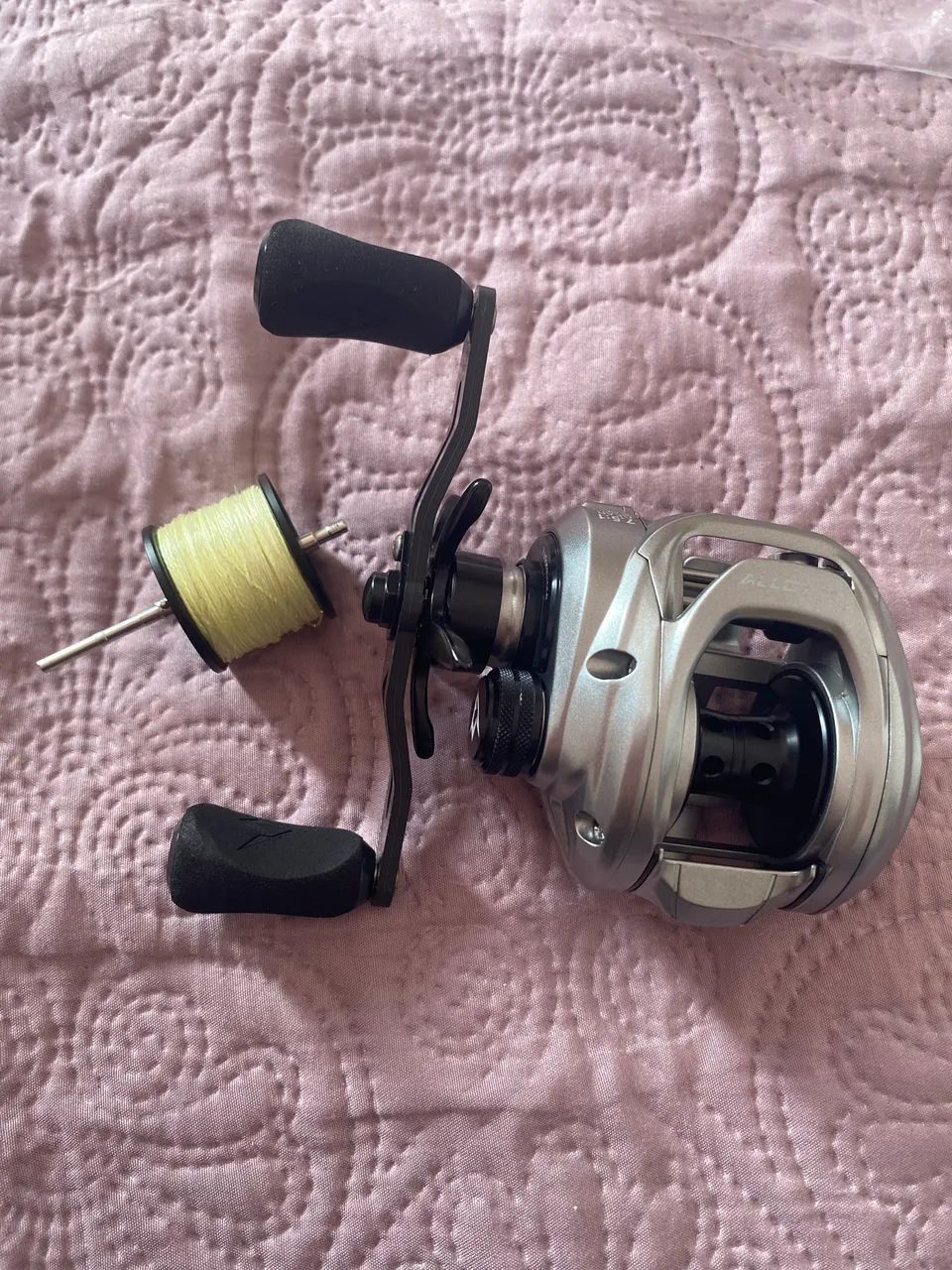 Carretilha Piscifun Alloy M esquerda 7.5:1 com dois carretéis  - Foto 4