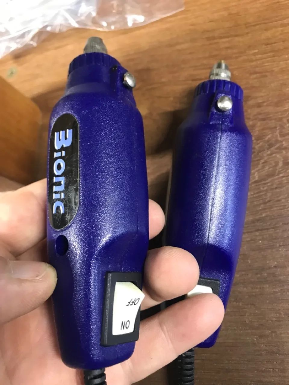 Mini furadeira para eletrônica - Foto 4