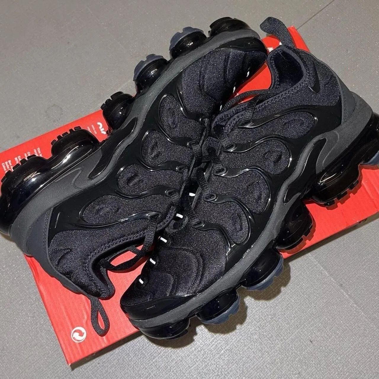 vapormax plus premium