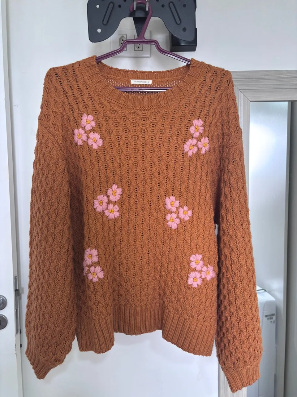 Suéter Bordado com Flores