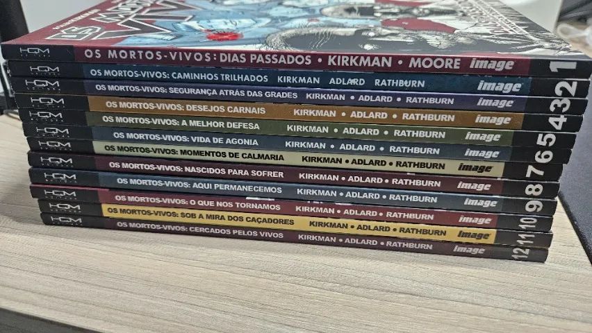 Coleção HQ - Os Mortos Vivos - Vol 1 ao 12 - Foto 4