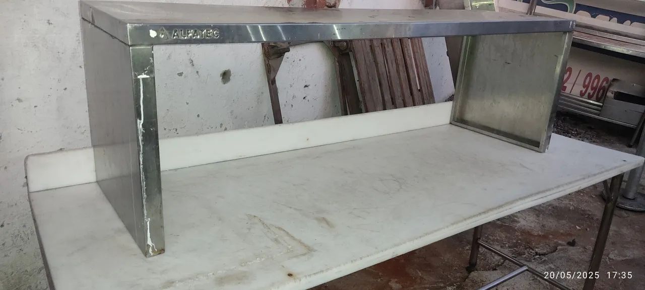 Bancada+prateleira superior inox industrial com tampão polietileno"LEIA" - Foto 4