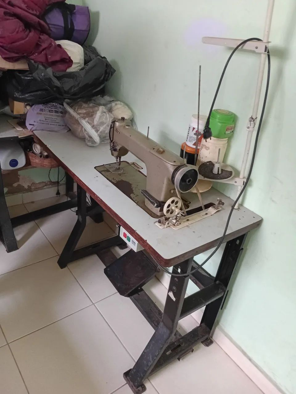 Máquina de custura reta e industrial  - Foto 4
