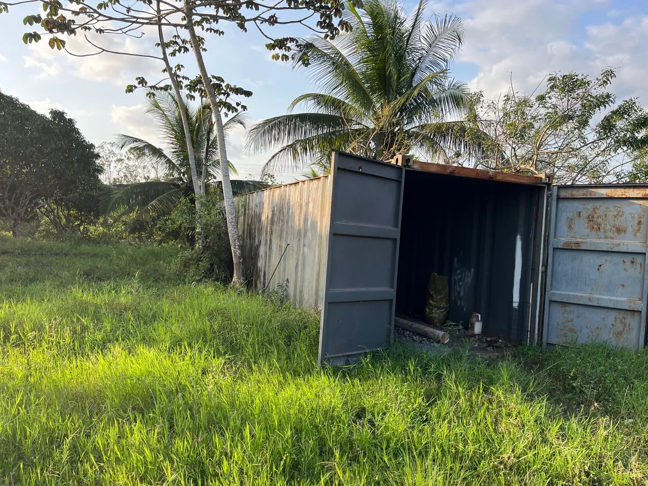 Container64850322658049124