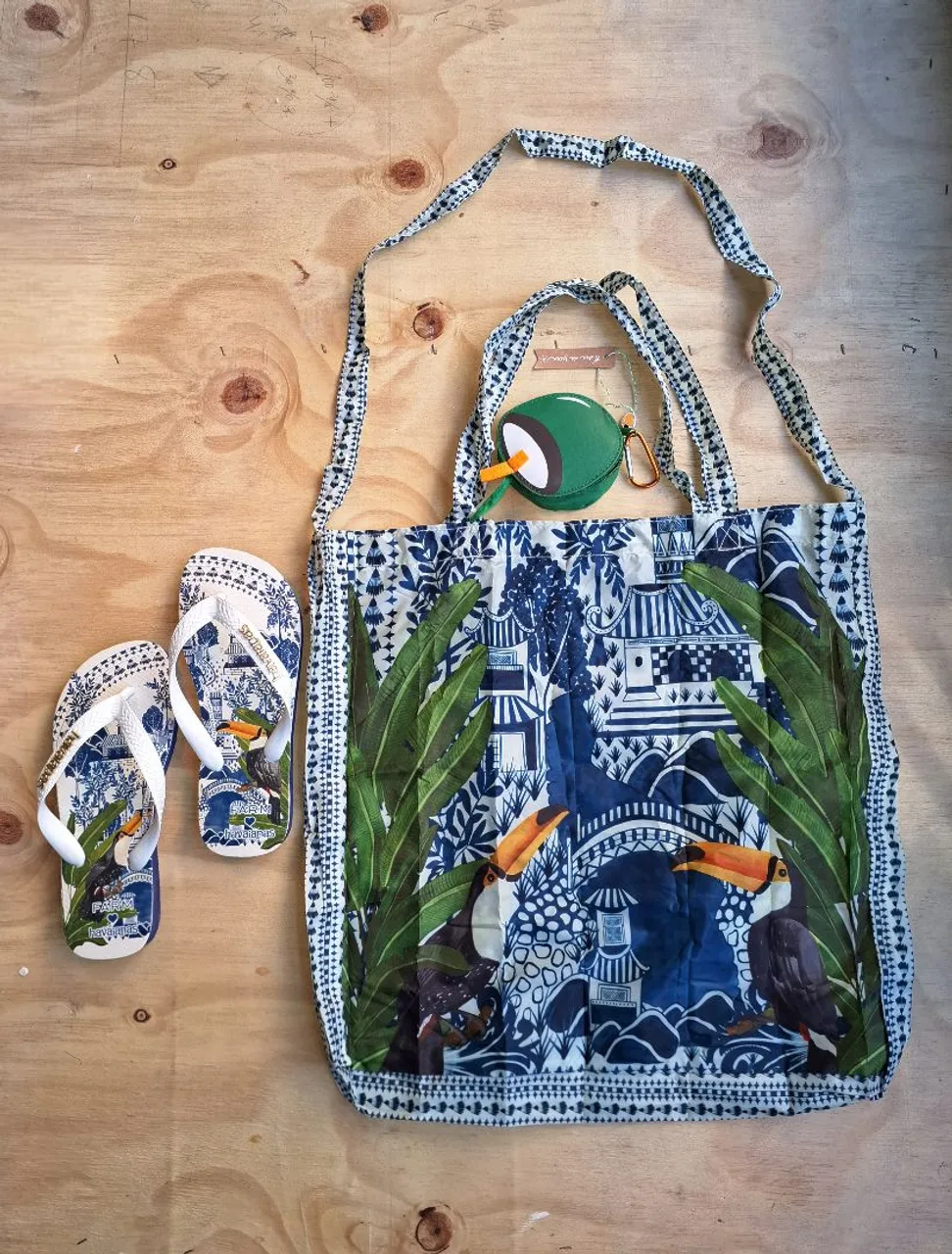 kit farm estampa azulejo macau chinelo havaianas + sacolinha coco novos com tag