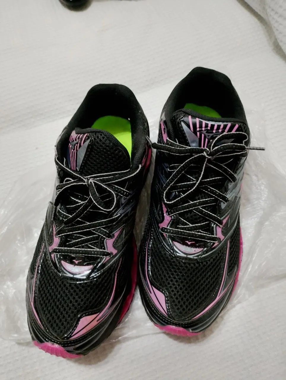 Tênis Feminino Preto e Rosa