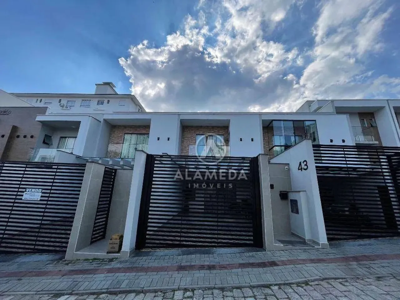 Sobrado com 3 dormitórios à venda, 134 m² por R$ 1.099.000,00 - Vila Nova - Blumenau/SC
