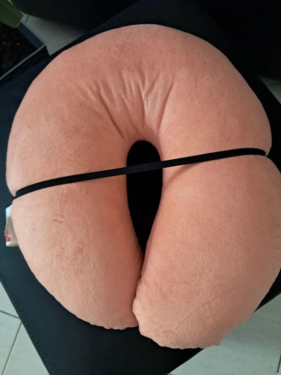 Kit de viagem: máscara e travesseiro donut - Foto 2