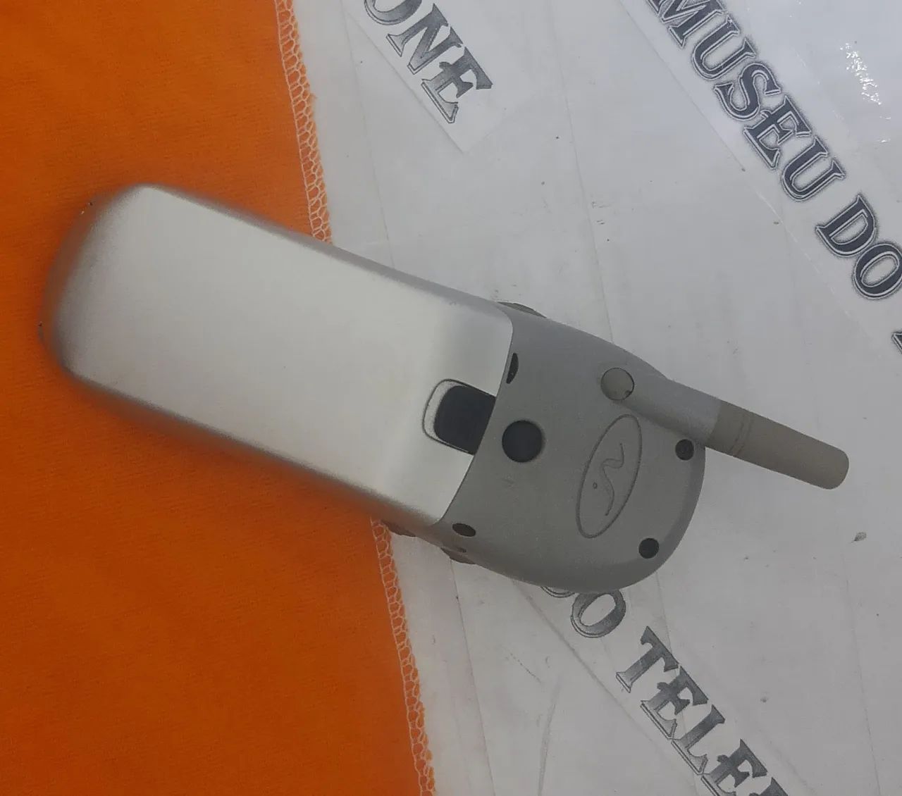 Motorola 120T celular antigo RELIQUIA coleção  - Foto 5