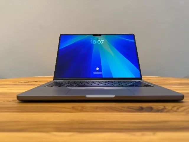 Apple MacBook Pro 14'' M1 Pro 10Core CPU/16Core GPU, 16GB, 1TB