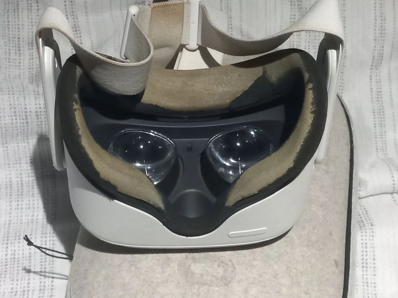 Oculus Quest 2 128GB + Case  - Foto 3