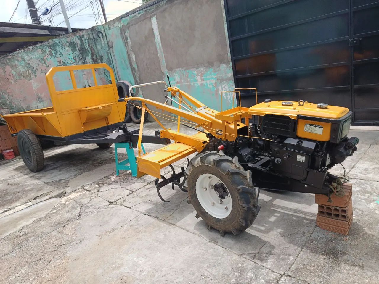 Microtrator 13hp a Diesel com Carreta  - Foto 4