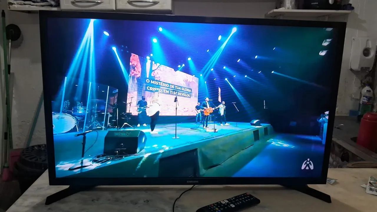 Smart TV 32 polegadas Samsung semi nova - Foto 2