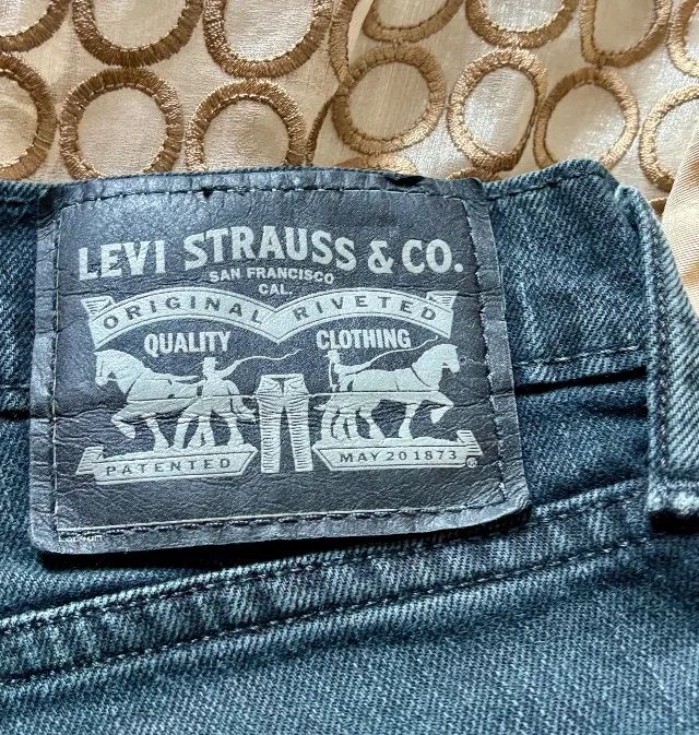4) CALÇA JEANS MASCULINA LEVI STRAUSS TAM USA 32x34 (BR 44) - Foto 6