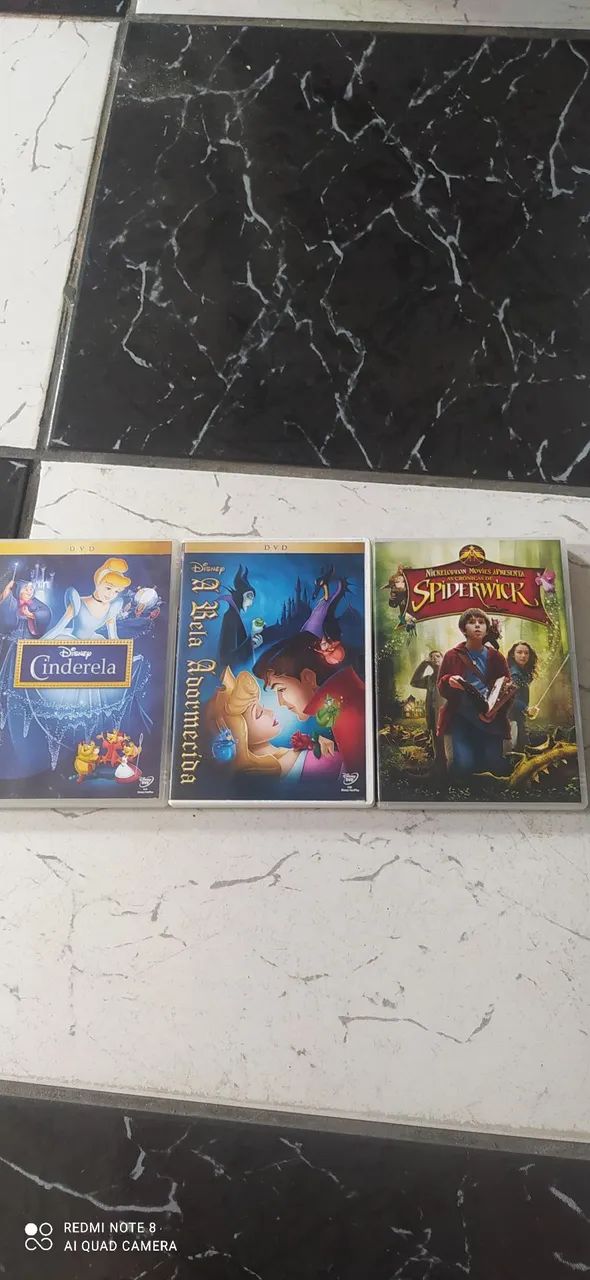 3 DVD Cinderela  a bela adormecida e Spiderwick 
