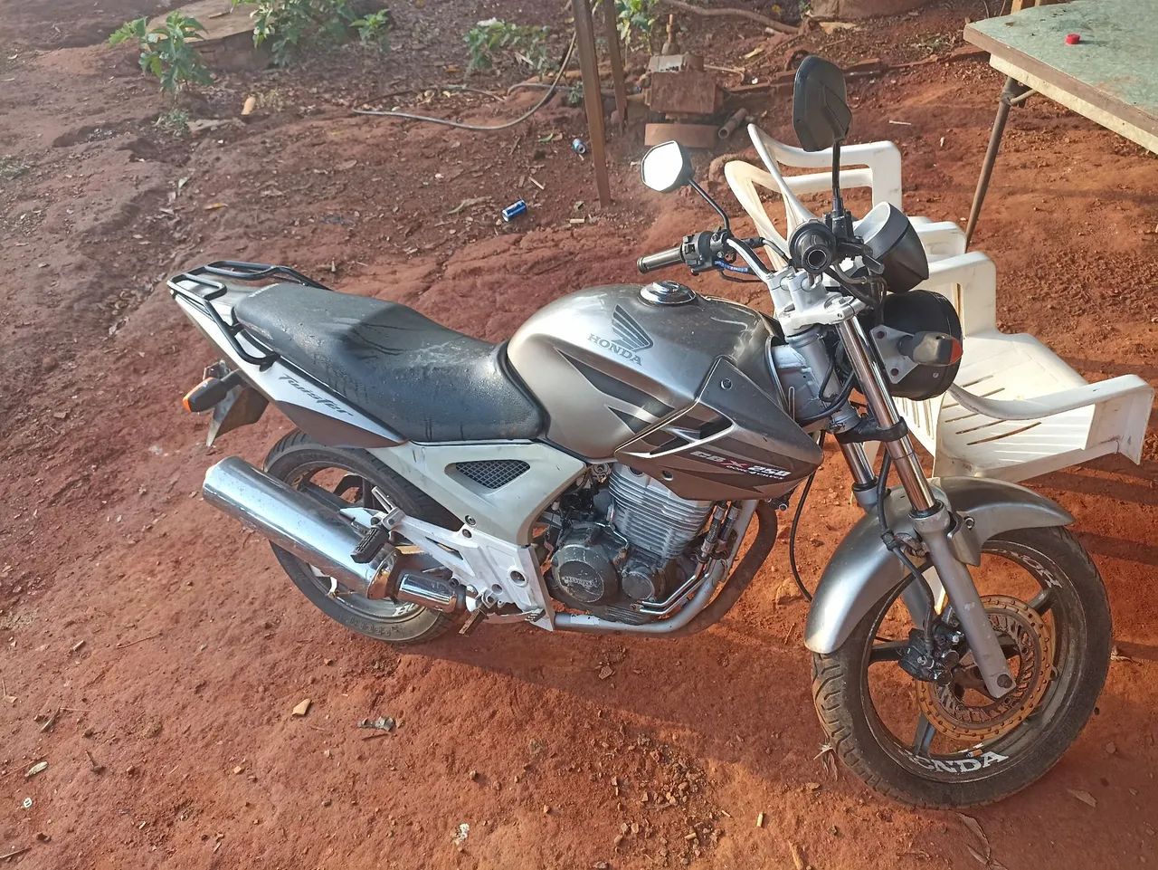 CBX 250  - Foto 3