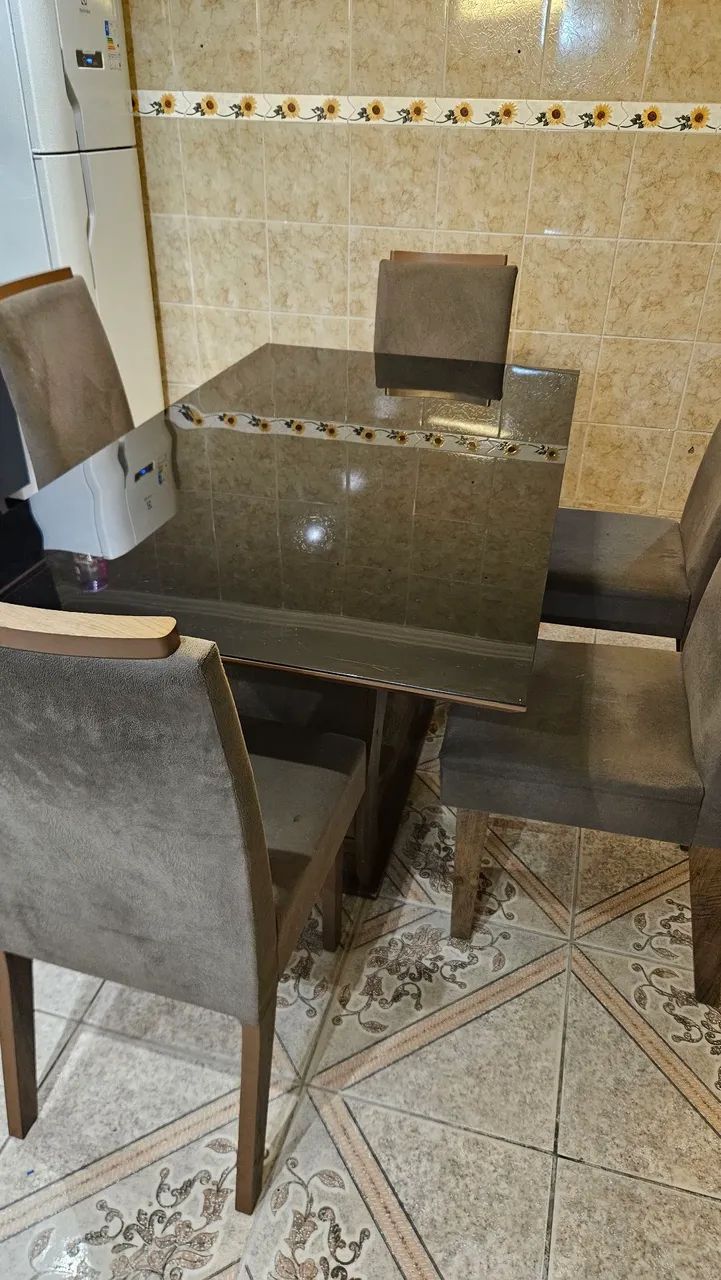 Mesa 6 cadeiras 1,60x90 otimo estado - Foto 4