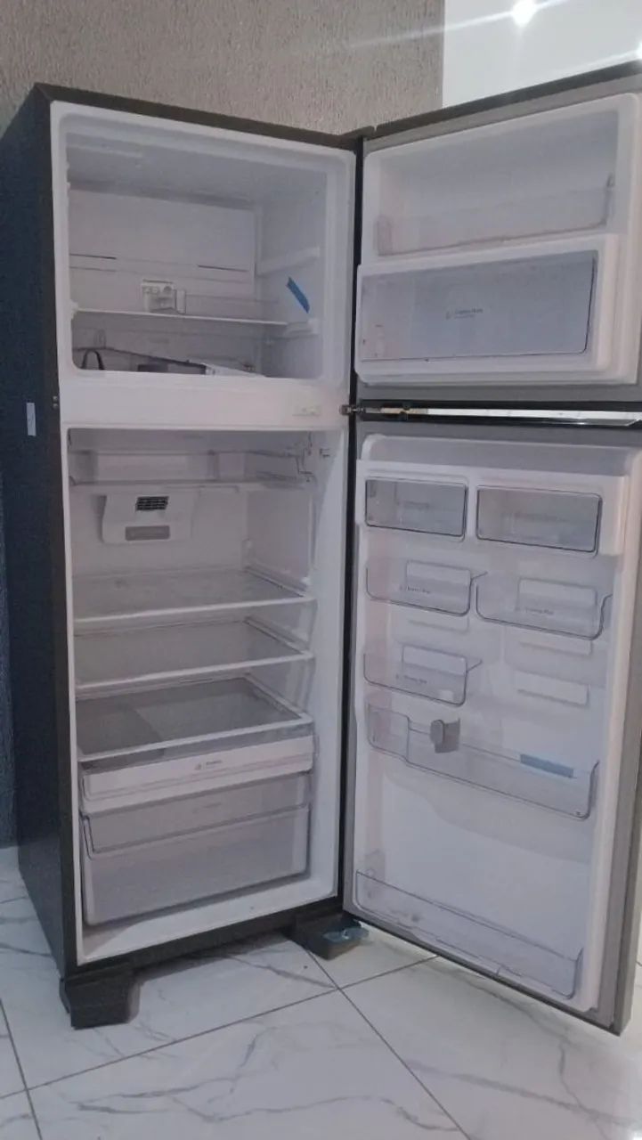 geladeira eletrolux 2 porta nova - Foto 3