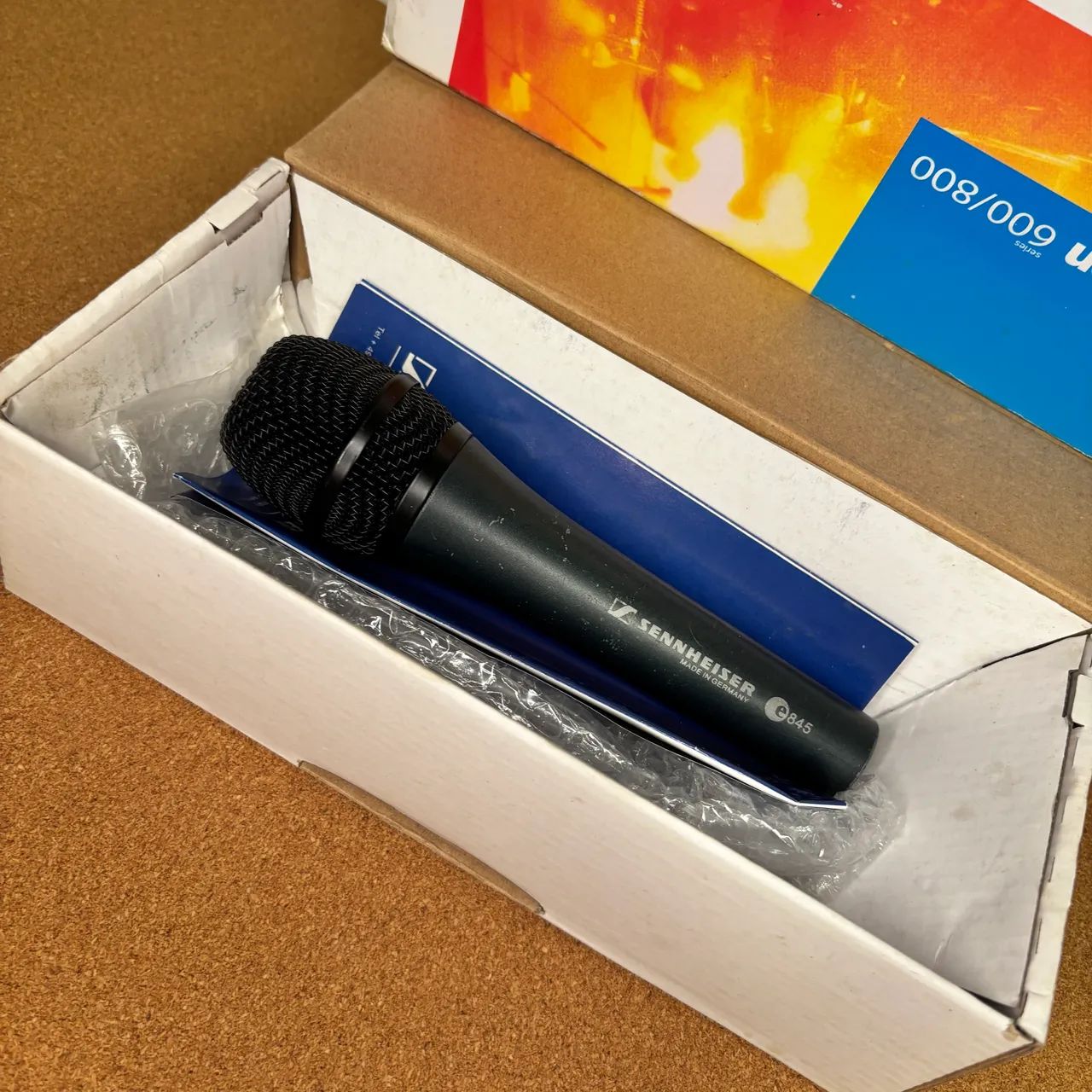 Microfone Sennheiser e845 Dinâmico Profissional + Caixa | Ótimo Funcionamento - Foto 2