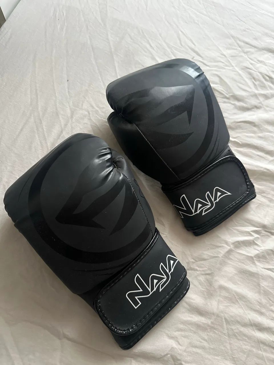 Luva de Box praticamente nova 