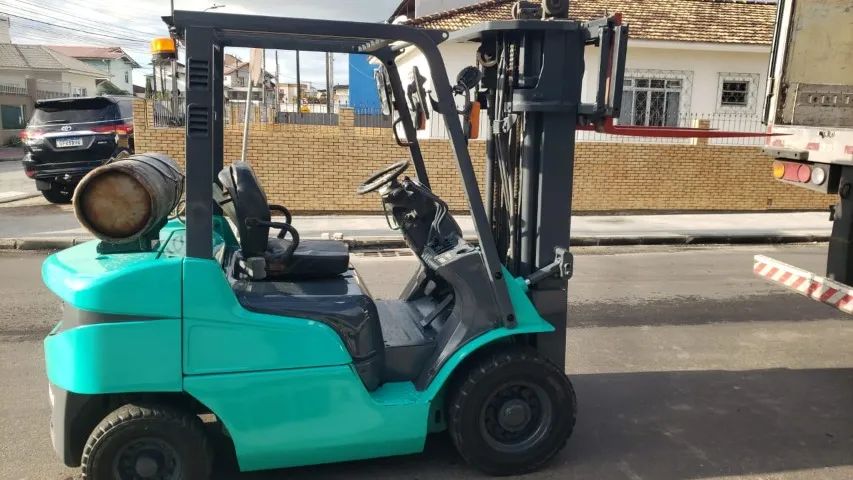 Empilhadeira Mitsubishi FG25NM