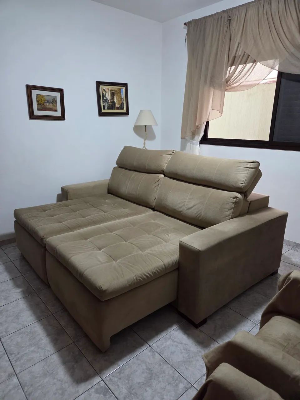 Sofá retrátil e reclinável bege - Foto 2
